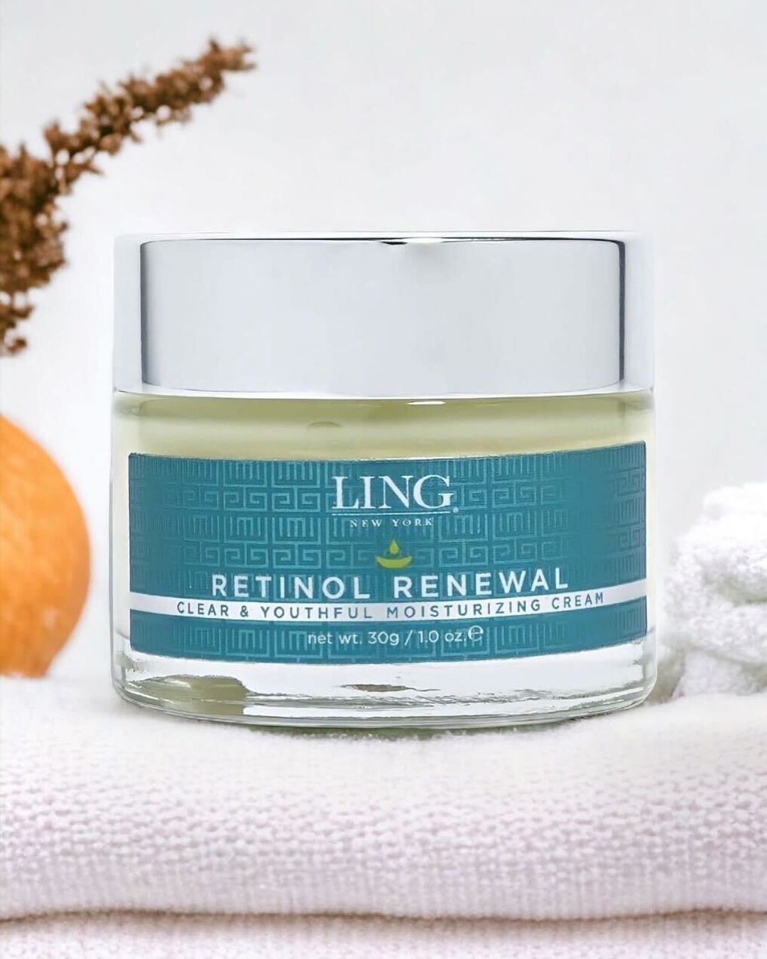 Retinol Renewal - Clear & Youthful Moisturizing Cream